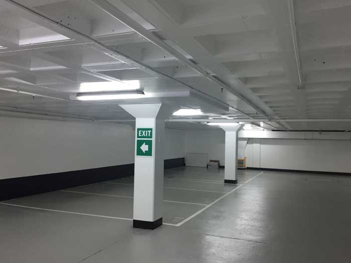 Ceramic bathtub case 10