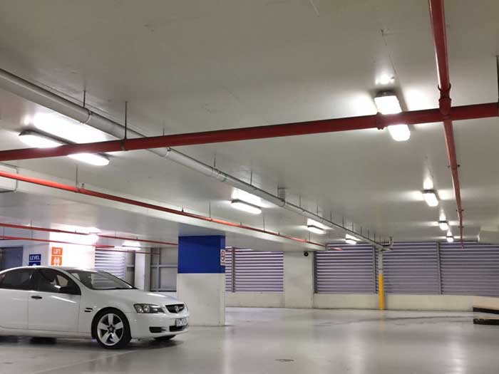 Ceramic bathtub case 10